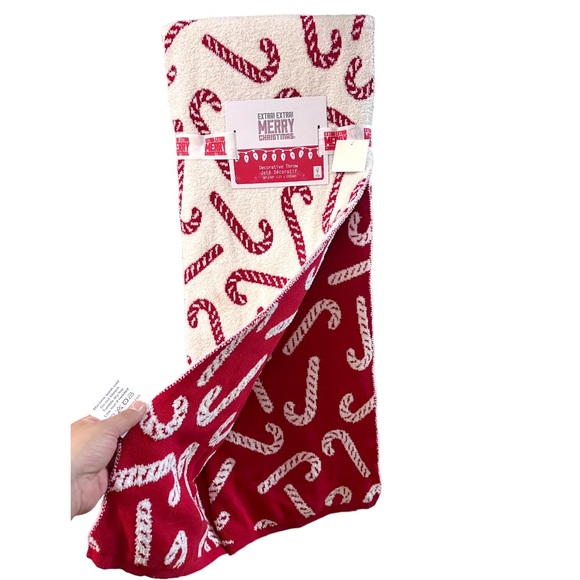 🎄 CHRISTMAS CANDY CANE THROW BLANKET - Picture 2 of 7